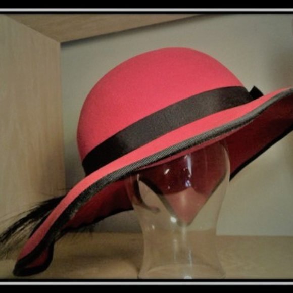 Aldolfo II  Bolllman & CO Vintage hat- red - wool main image 4